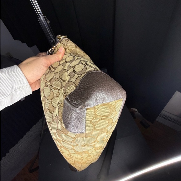 Coach Tan and Brown Signature Shoulder Bag - Picture 6 of 9